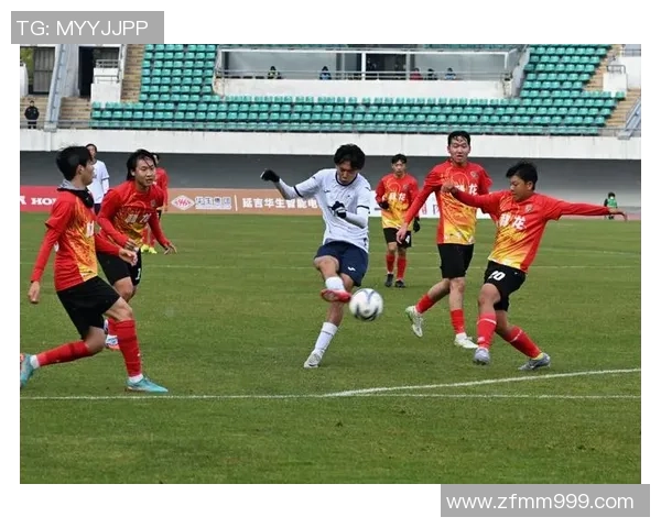 重庆足球队荣登全国足球技术排行榜第八名展现强劲实力 重庆足球队荣登全国足球技术排行榜第八名展现强劲实力