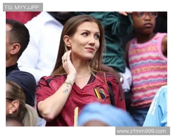 欧洲足球明星太太团的魅力与风采揭秘他们如何影响球员的职业生涯与生活